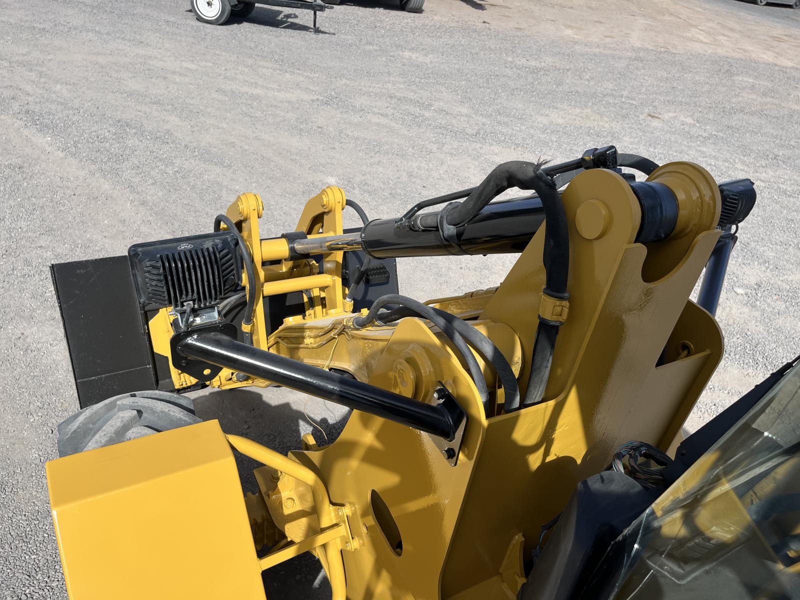 ./imagenes/INVOICE/2019/15623/CARGADOR FRONTAL CATERPILLAR 908 (19).JPG